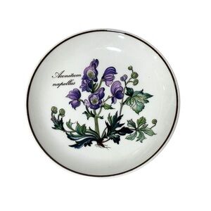 Villeroy & Boch Wine Bottle Coaster Botanica - Aconitum Napellus